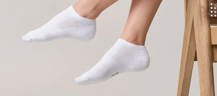 Weiße-Sneaker-Socken